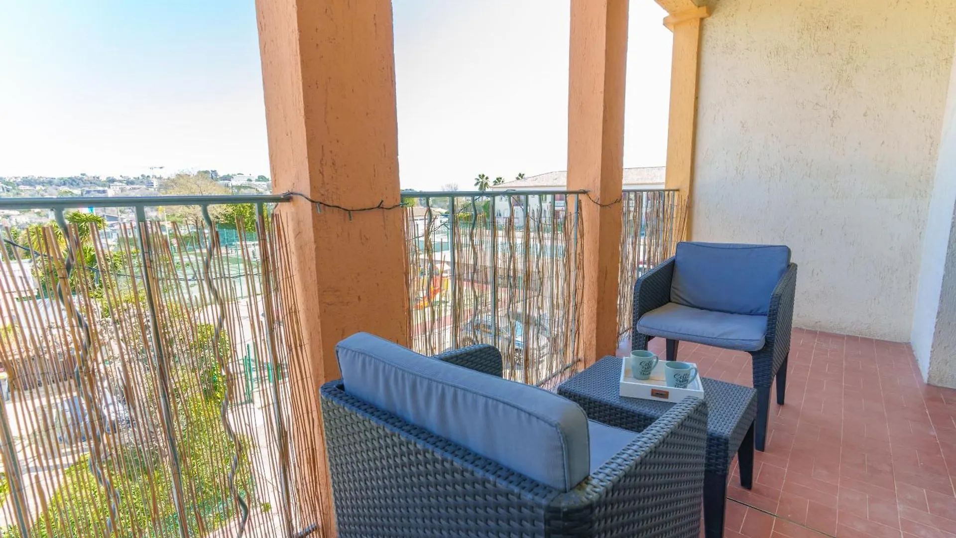 Le Cali, Terrase, Parking, Piscine, Clim Apartment Villeneuve-Loubet France